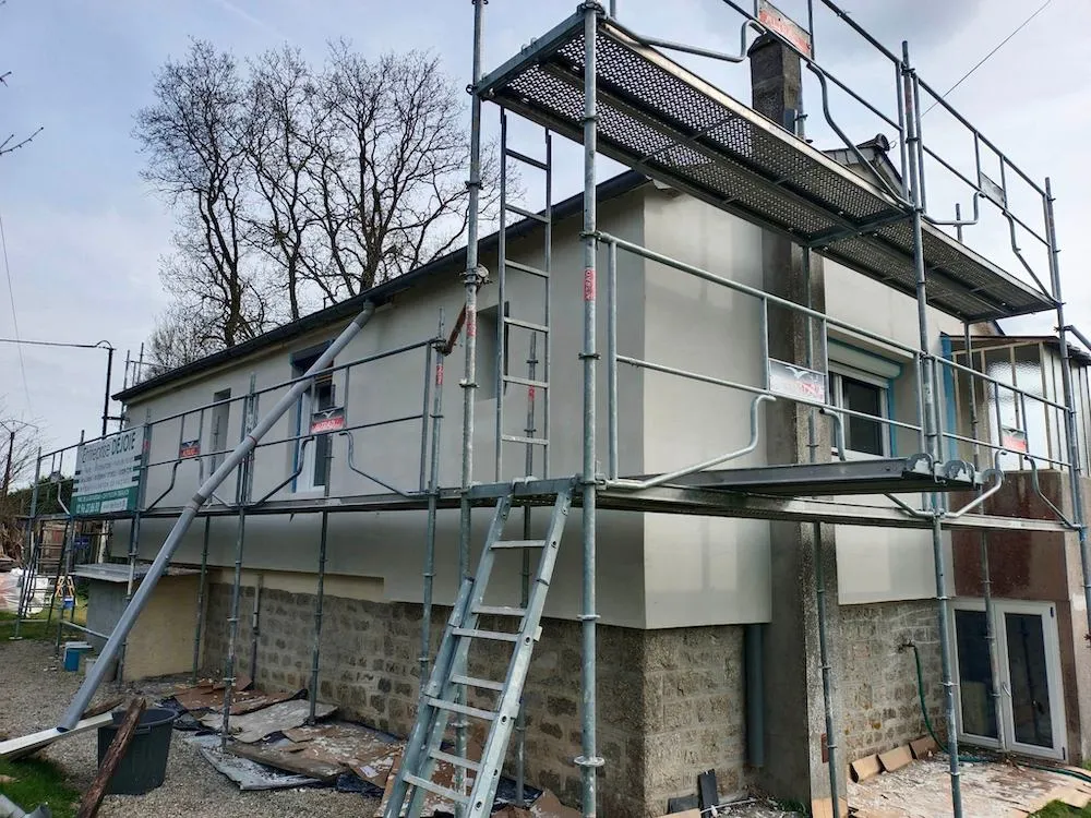 ravalement de facade saint lunaire